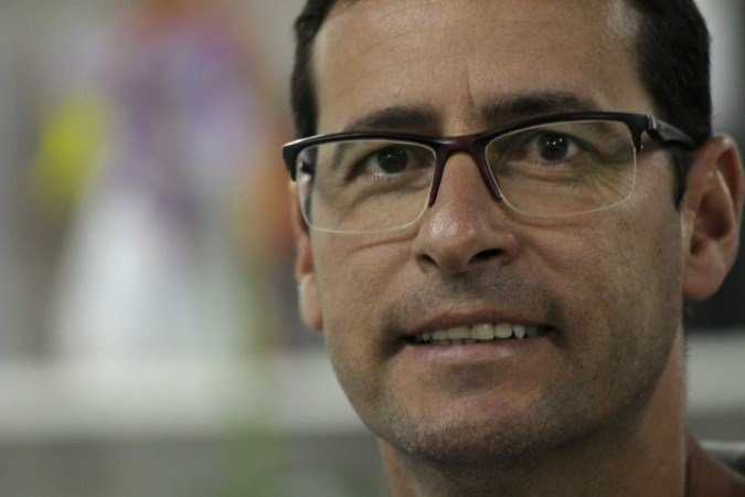  23/03/2022. Crédito: Carlos Vieira/CB/D.A Press. Brasil. Brasilia - DF. Cidades. Paz nas escolas. CEF 33, Ceilândia. Na foto, Amadeu Romualdo, diretor.