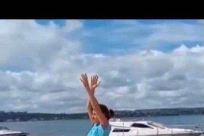 Alongamento para iniciar o exercício