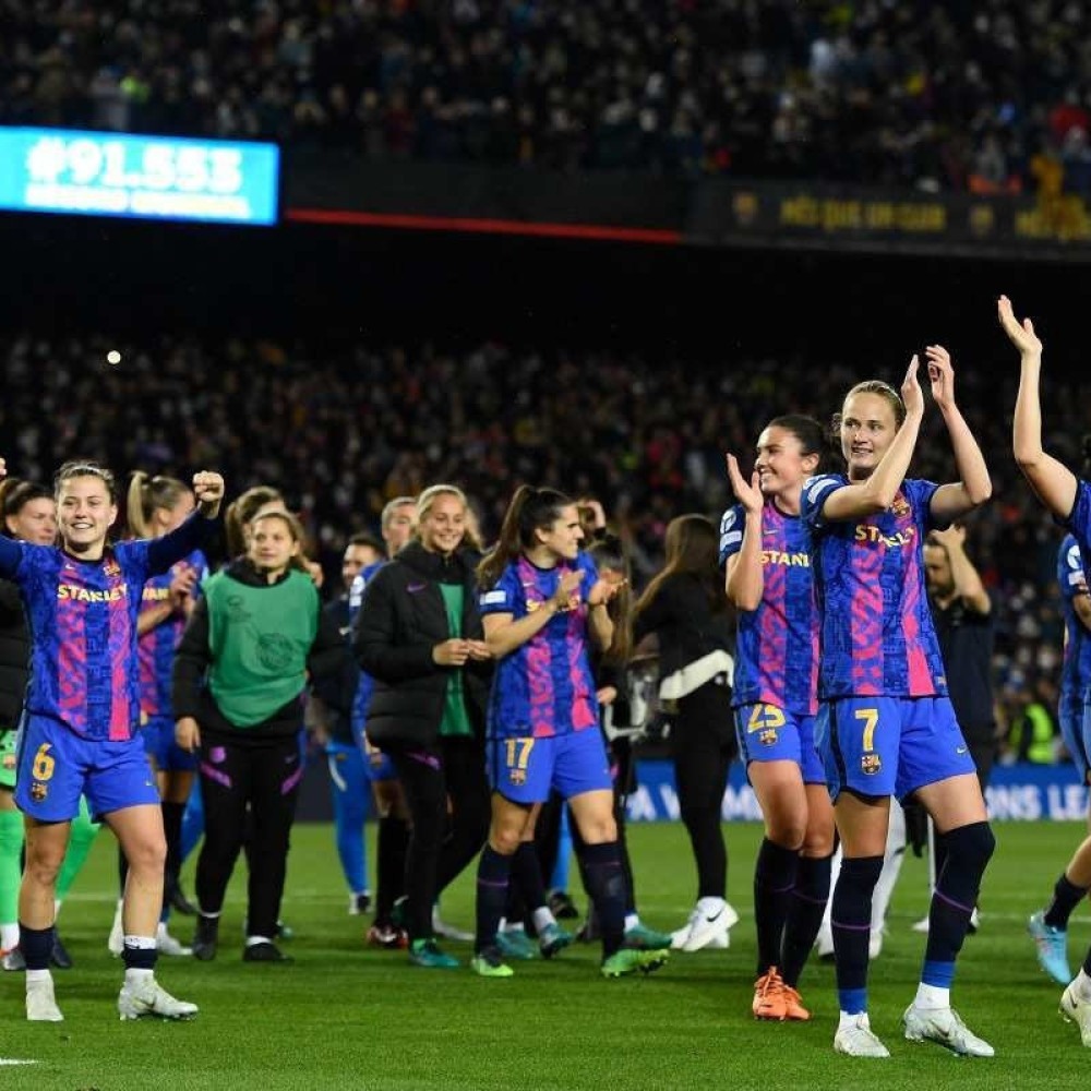 Futebol feminino bate recorde de público em jogo Barcelona x Real