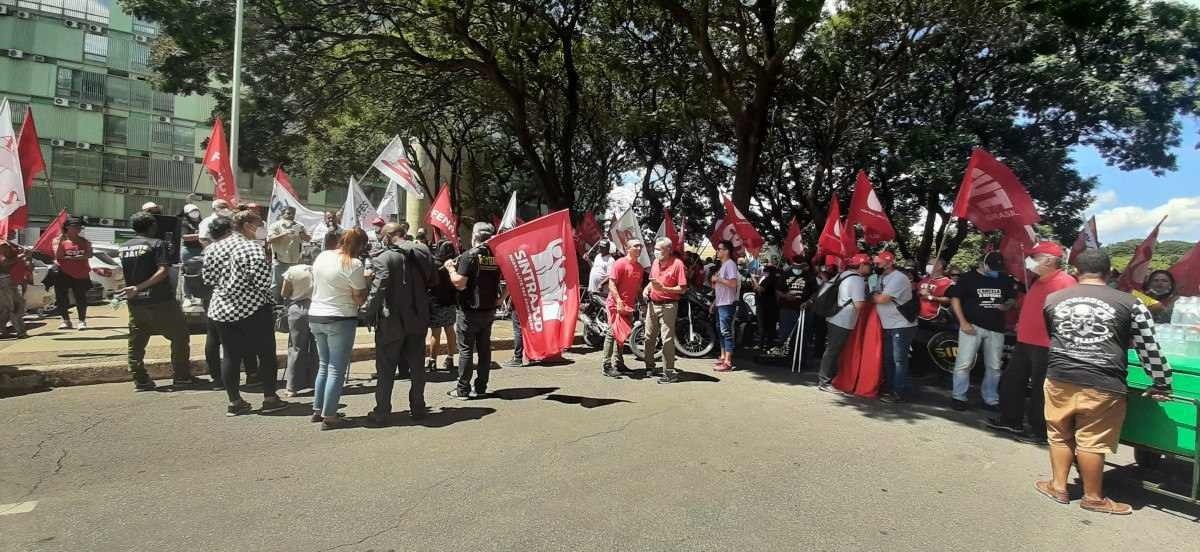 Servidores protestam na Esplanada por reajuste salarial