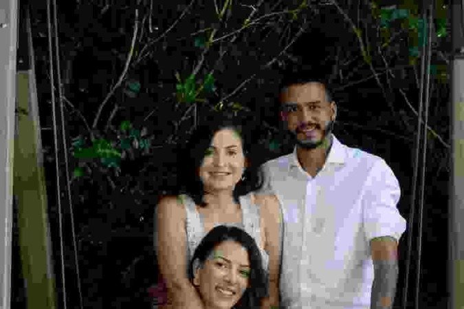  30/03/2022 Crédito: Marcelo Ferreira/CB/D.A Press. Brasil. Brasilia - DF -  Relacionamento de trisal, Sanny Rodrigues (short), Karina Matos e Diego Gonçalves.