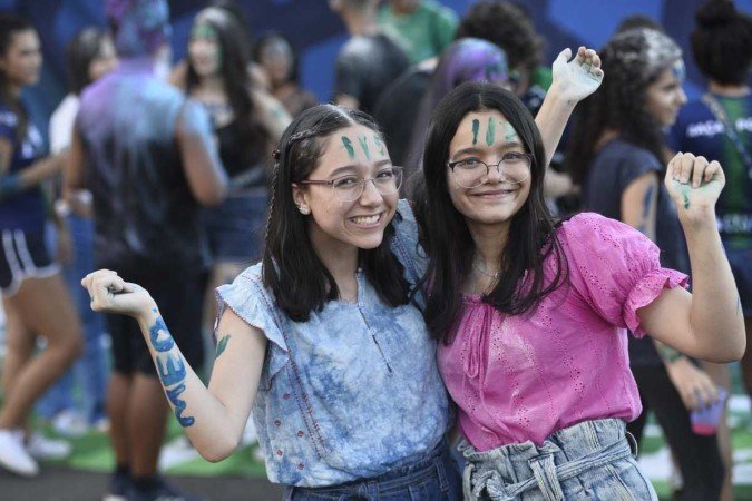  30/03/2022 Crédito: Minervino Júnior/CB/D.A Press. Brasil.  Brasilia - DF. Resultado do vestibular do PAS da UNB. Gêmeas Sofia Abreu e Débora Abreu aprovadas em Medicina.