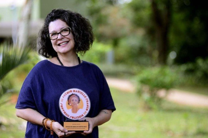  30/03/2022.  Cidades. Premio Marielle Franco, para a servidora e psiquiatra Kyola Vale.