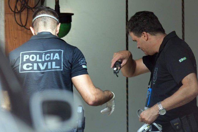  31/03/2022.  Cidades. Feminicidio em Sobradinho.  Criminalistica no Local do Crime. Peritos da PCDF. 