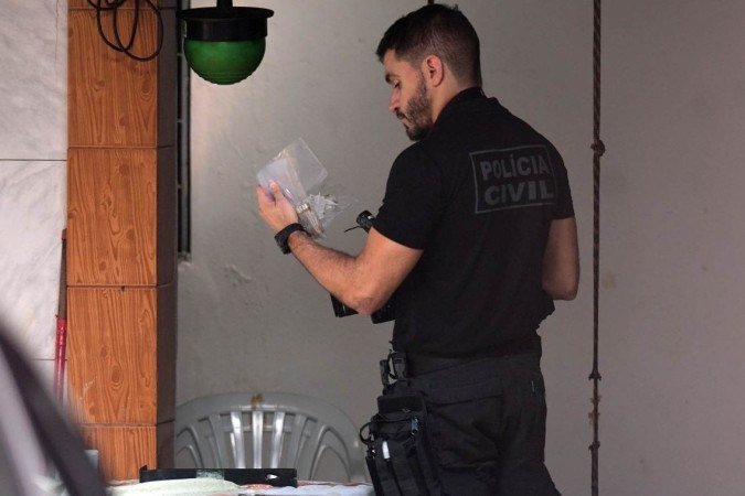  31/03/2022.  Cidades. Feminicidio em Sobradinho.  Criminalistica no Local do Crime. Peritos da PCDF. 