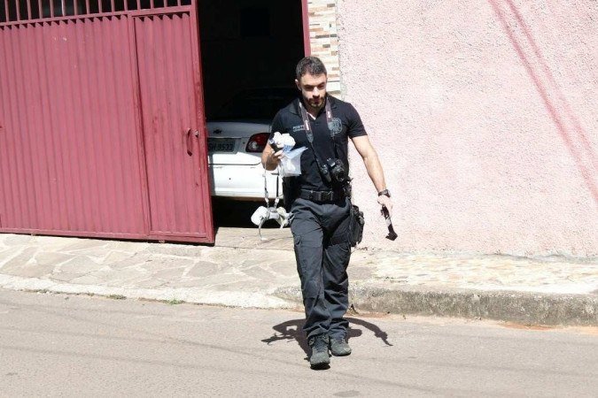  31/03/2022.  Cidades. Feminicidio em Sobradinho.  Criminalistica no Local do Crime. Peritos da PCDF. 