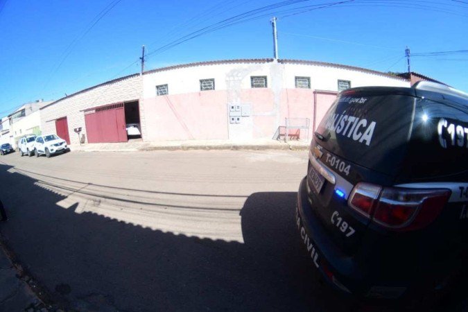 Casal foi encontrado carbonizado após incêndio na casa em que morava, em Sobradinho - (crédito: Ed Alves/CB) Casal foi encontrado carbonizado após incêndio na casa em que morava, em Sobradinho - (crédito: Ed Alves/CB)