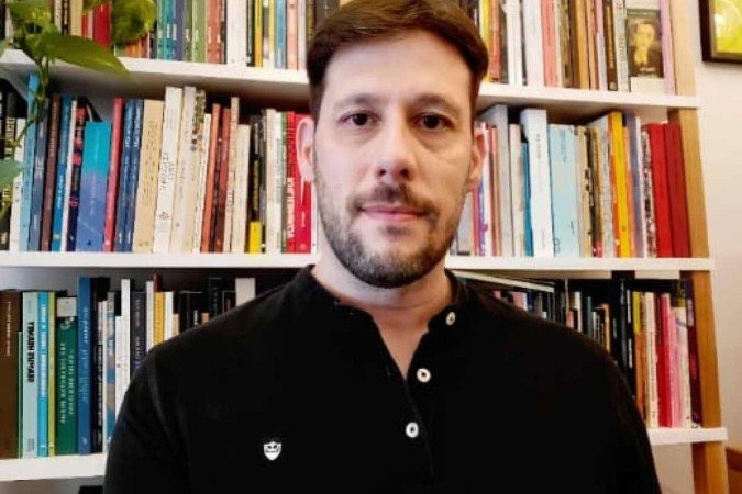 Guilherme Almeida, professor, descobriu o autismo depois de adulto