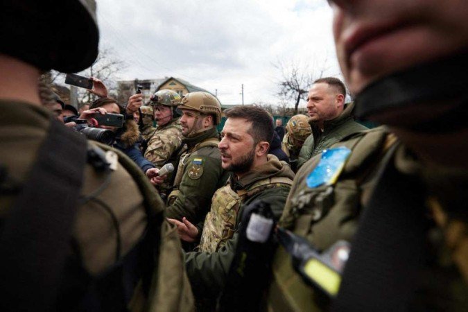 Zelensky acusa Rússia de 'genocídio' após corpos perto de Kiev - (crédito: AFP) Zelensky acusa Rússia de 'genocídio' após corpos perto de Kiev - (crédito: AFP)
