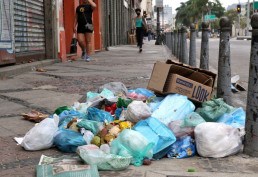 Garis em greve concordam em reduzir pauta de reivindicação