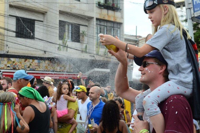 SP: blocos de carnaval de rua anunciam intenção de desfilar em abril - (crédito: Rovena Rosa/Ag..ncia Brasil) SP: blocos de carnaval de rua anunciam intenção de desfilar em abril - (crédito: Rovena Rosa/Ag..ncia Brasil)