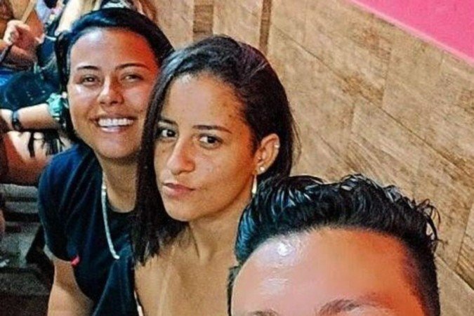 0/04/2022 - Revista do Correio - Especial Trisais - Na foto: Felipe Rodrigues Braz, Kawany de Jesus Lima (no meio) e Laís Keane de Moraes Lima