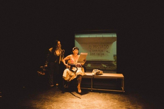 Peça Trilhas, noite cheia de lua de sol, em cartaz no Teatro Galpão - (crédito: Gabriel Ikeda) Peça Trilhas, noite cheia de lua de sol, em cartaz no Teatro Galpão - (crédito: Gabriel Ikeda)