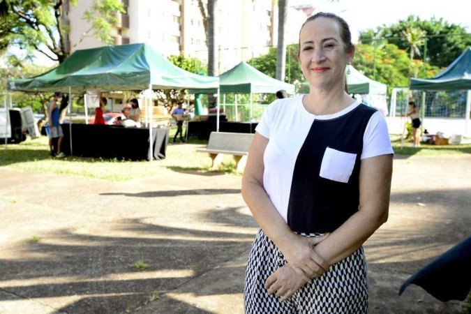  06/04/2022 Cr..dito: Marcelo Ferreira/CB/D.A Press. Brasil. Brasilia - DF -  Caderno anivers..rio de Bras..lia 62 anos. Feira entre vizinhos da 101 do Sudoeste. Maira Coelho , prefeita da quadra.
    