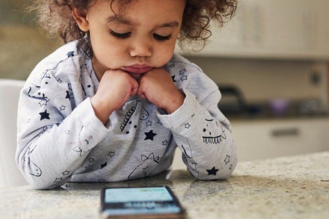 Getty Images - Crianças de 2 a 5 anos devem ter acesso a, no máximo 1 hora de celular, tablet ou computador por dia - Getty Images - Crianças de 2 a 5 anos devem ter acesso a, no máximo 1 hora de celular, tablet ou computador por dia -