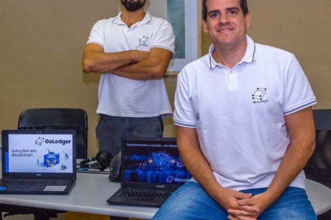 Marcos Sarres, 48 anos, e Otávio Soares, 47, da empresa GoLedger