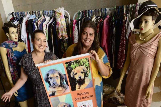  07/04/2022. Crédito: Carlos Vieira/CB/D.A Press. Brasil. Brasilia - DF. Caderno de Brasília. Bazar de Vizinhas. Stephanie Cunha (amarelo) e Fernanda Nogueira.