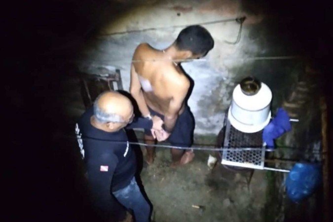 Polícia cumpriu cinco mandados de prisão temporária - (crédito: Divulgação/PCDF) Polícia cumpriu cinco mandados de prisão temporária - (crédito: Divulgação/PCDF)