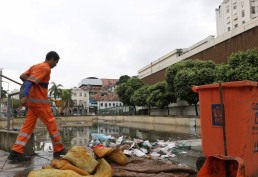 Com fim da greve, garis do Rio farão hora extra para limpar a cidade