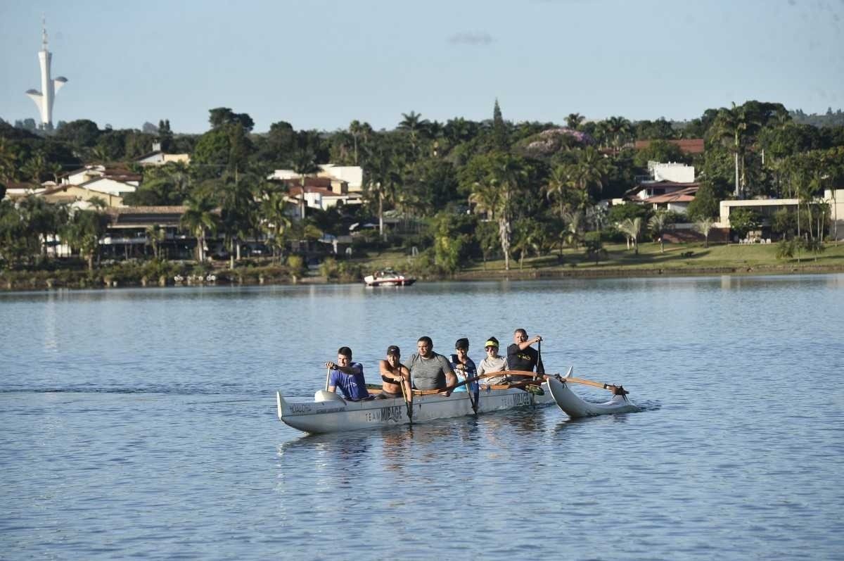  08/04/2022 CrÃ?Â?Ã?Â?Ã?Â?Ã?Â©dito: Minervino JÃ?Â?Ã?Â?Ã?Â?Ã?Âºnior/CB/D.A Press. Brasil.  Brasilia - DF. AniversÃ?Â?Ã?Â?Ã?Â?Ã?Â¡rio de BrasÃ?Â?Ã?Â?Ã?Â?Ã?Â­lia. Caderno BrasÃ?Â?Ã?Â?Ã?Â?Ã?Â­lia Grupo de vizinhos que participam de aula de remo no Minas BrasÃ?Â?Ã?Â?Ã?Â?Ã?Â­lia.Marcela Jacobson e Adriana Reis.