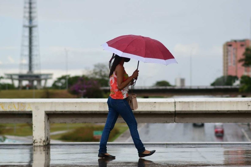 DF terá segunda-feira chuvosa com ventos de até 60 km/h, alerta Inmet