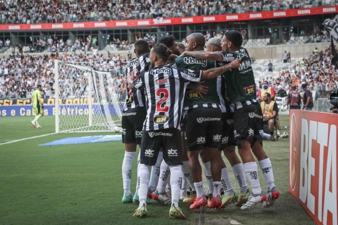 Galo tenta fechar fase de grupos na liderança
