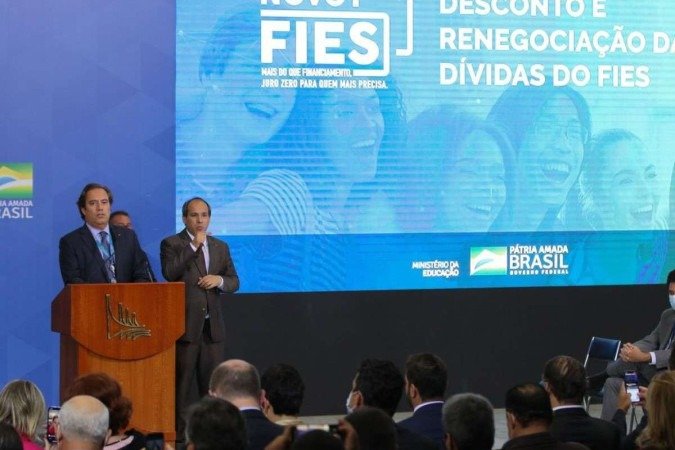 Reunião de divulgação dos novos critérios de desconto e renegociação das dívidas do Fies -  (crédito:  Fabio Rodrigues-Pozzebom/ Agência Brasil)