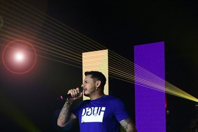  Carlos Vieira/CB/D.A Press
    photoshop:City: Brasilia
    photoshop:ColorMode: 3
    photoshop:Country: Brasil
    photoshop:Credit: Ed Alves/CB
    photoshop:DateCreated: 2022-04-12
    photoshop:State: DF
    signature: 270a67b7569a812026647027b40bb143dc0eed8f6a67518b50d80ef24a35ecc8
    tiff:Make: NIKON CORPORATION
    tiff:Model: NIKON D500
    tiff:NativeDigest: 256,257,258,259,262,274,277,284,530,531,282,283,296,301,318,319,529,532,306,270,271,272,305,315,33432;10E15A3843F70D59AF0FFCF451A439E4
    tiff:Orientation: 1
    tiff:ResolutionUnit: 2
    tiff:XResolution: 3000000/10000
    tiff:YCbCrPositioning: 2
    tiff:YResolution: 3000000/10000
    xap:CreateDate: 2022-04-12T17:01:55.33
    xap:CreatorTool: Adobe Photoshop CS3 Windows
    xap:MetadataDate: 2022-04-12T17:29:11-03:00
    xap:ModifyDate: 2022-04-12T17:29:11-03:00
    xapMM:InstanceID: uuid:C8F577279FBAEC11897CFE6E58FF4BB7
    xmp:ColorSpace: -1
    xmp:CompressedBitsPerPixel: 4/1
    xmp:Contrast: 0
    xmp:CustomRendered: 0
    xmp:DateTimeDigitized: 2022-04-12T17:01:55-03:00
    xmp:DateTimeOriginal: 2022-04-12T17:01:55-03:00
    xmp:ExifVersion: 0230
    xmp:ExposureBiasValue: 4/6
    xmp:ExposureMode: 1
    xmp:ExposureProgram: 1
    xmp:ExposureTime: 10/1250
    xmp:FileSource: 3
    xmp:Flash: False
    xmp:FlashpixVersion: 0100
    xmp:FNumber: 40/10
    xmp:FocalLength: 240/10
    xmp:FocalLengthIn35mmFilm: 36
    xmp:GainControl: 1
    xmp:GPSVersionID: 2.3.0.0
    xmp:LightSource: 0
    xmp:MaxApertureValue: 40/10
    xmp:MeteringMode: 5
    xmp:NativeDigest: 36864,40960,40961,37121,37122,40962,40963,37510,40964,36867,36868,33434,33437,34850,34852,34855,34856,37377,37378,37379,37380,37381,37382,37383,37384,37385,37386,37396,41483,41484,41486,41487,41488,41492,41493,41495,41728,41729,41730,41985,41986,41987,41988,41989,41990,41991,41992,41993,41994,41995,41996,42016,0,2,4,5,6,7,8,9,10,11,12,13,14,15,16,17,18,20,22,23,24,25,26,27,28,30;BF2E1C67092EA9AD2F91E6A0BB441390
    xmp:PixelXDimension: 1830
    xmp:PixelYDimension: 3180
    xmp:Saturation: 0
    xmp:SceneCaptureType: 0
    xmp:SceneType: 1
    xmp:SensingMethod: 2
    xmp:Sharpness: 0
    xmp:SubjectDistanceRange: 0
    xmp:WhiteBalance: 0
  Profiles:
    Profile-8bim: 5878 bytes
    Profile-exif: 5040 bytes
    Profile-iptc: 383 bytes
      