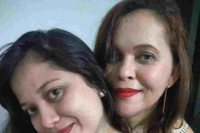  Renata e Mayra Galdencio, mãe e filha, dividem a luta contra a doença 
