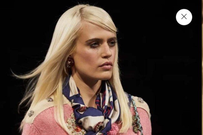 Na coleção de inverno 22/23, a Chanel apostou nos broches 