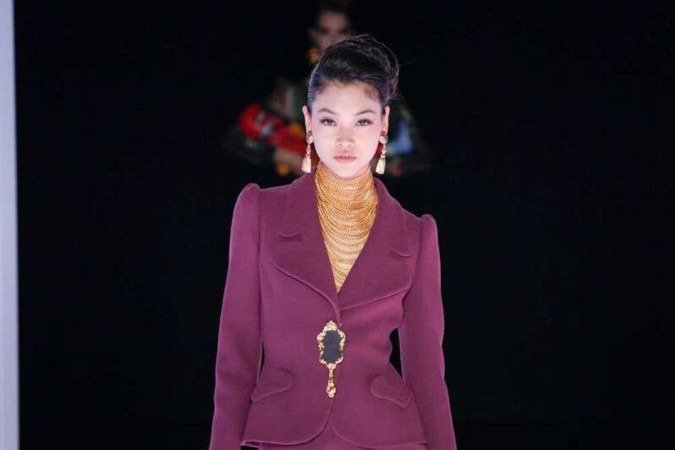 Broche no desfile da Moschino 