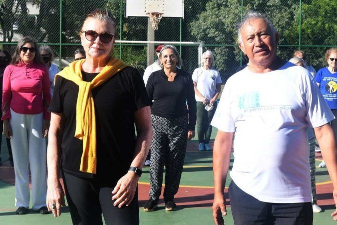  Victor Jimenez, ao lado de Marcia Seroa: 