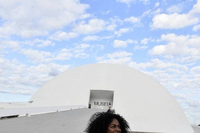  19/04/2022 Crédito: Minervino Júnior/CB/D.A Press. Brasil.  Brasilia - DF. Editorial Aniversário de Brasília. Modelo Juliana Araújo fotos no Museu das República e Biblioteca Nacional.