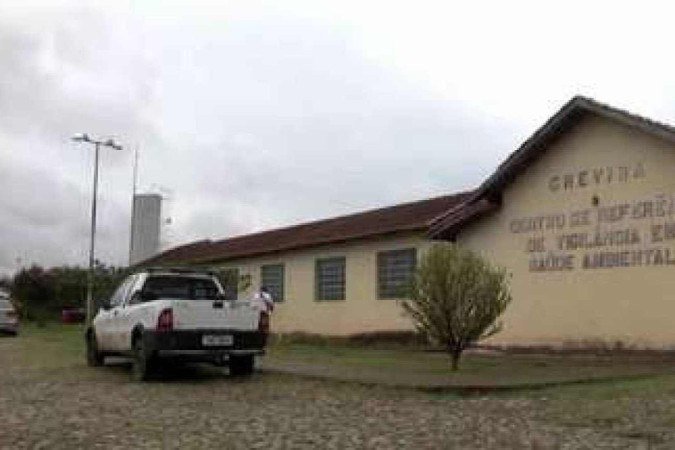 Os animais estavam em um freezer no Centro de Referência de Vigilância em Saúde (Crevisa), em Divinópolis - (crédito: Divulgação/Prefeitura de Divinópolis) Os animais estavam em um freezer no Centro de Referência de Vigilância em Saúde (Crevisa), em Divinópolis - (crédito: Divulgação/Prefeitura de Divinópolis)