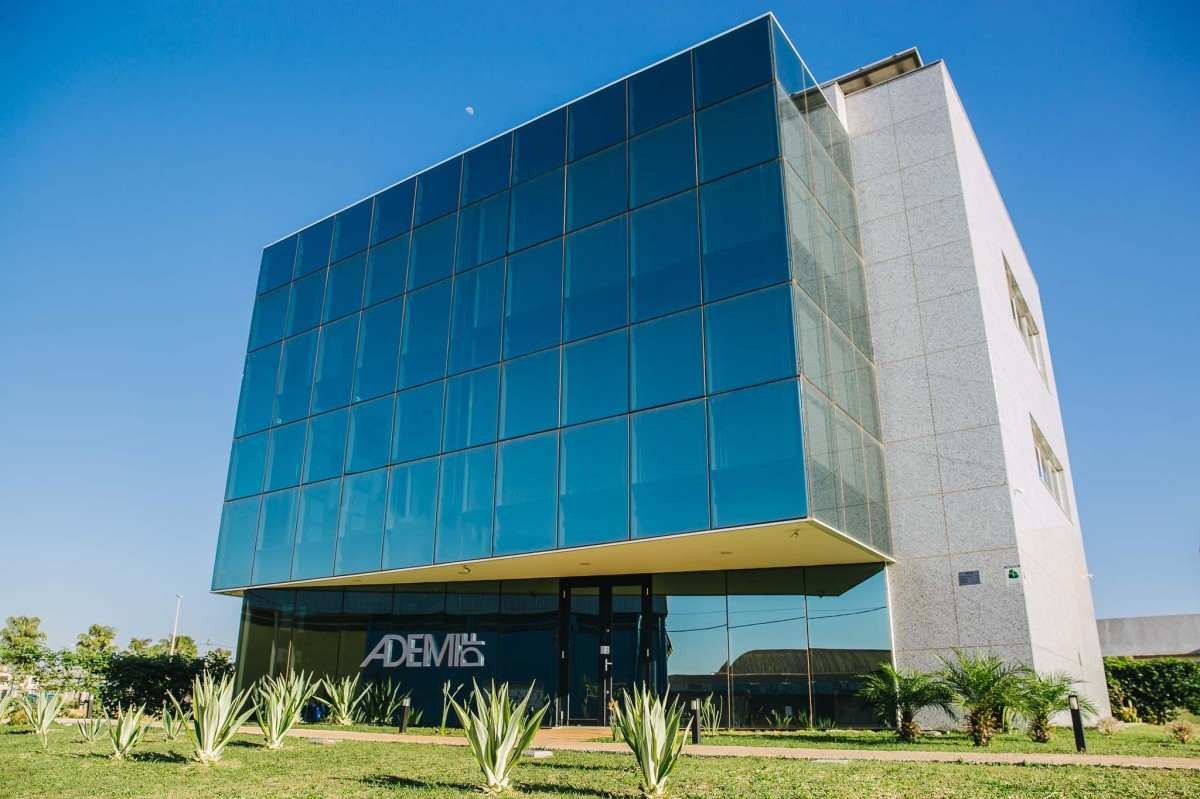 ADEMI DF - O salão do imóvel, parceria da ADEMI DF com o Wimoveis, acontece  até o próximo domingo (27). * São 60 empreendimentos em diferentes regiões  do DF com a menor