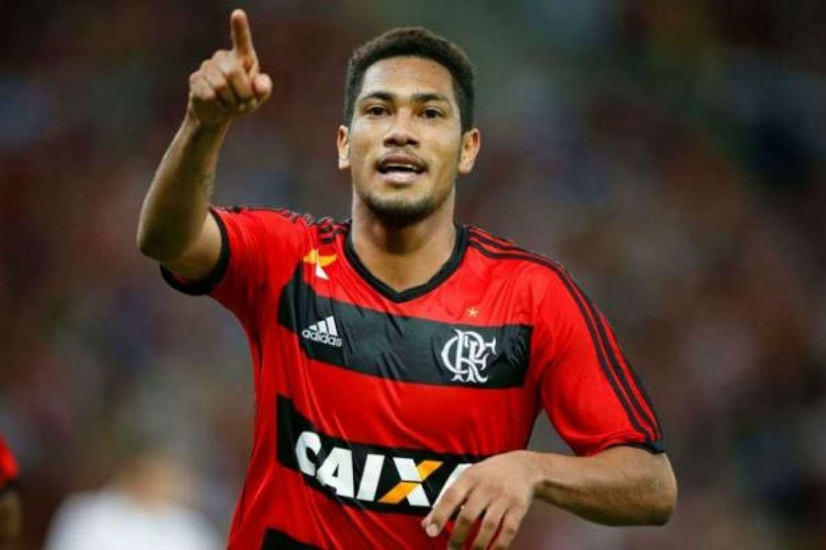 Ex-Flamengo, Hernane Brocador reforça o Brasiliense 