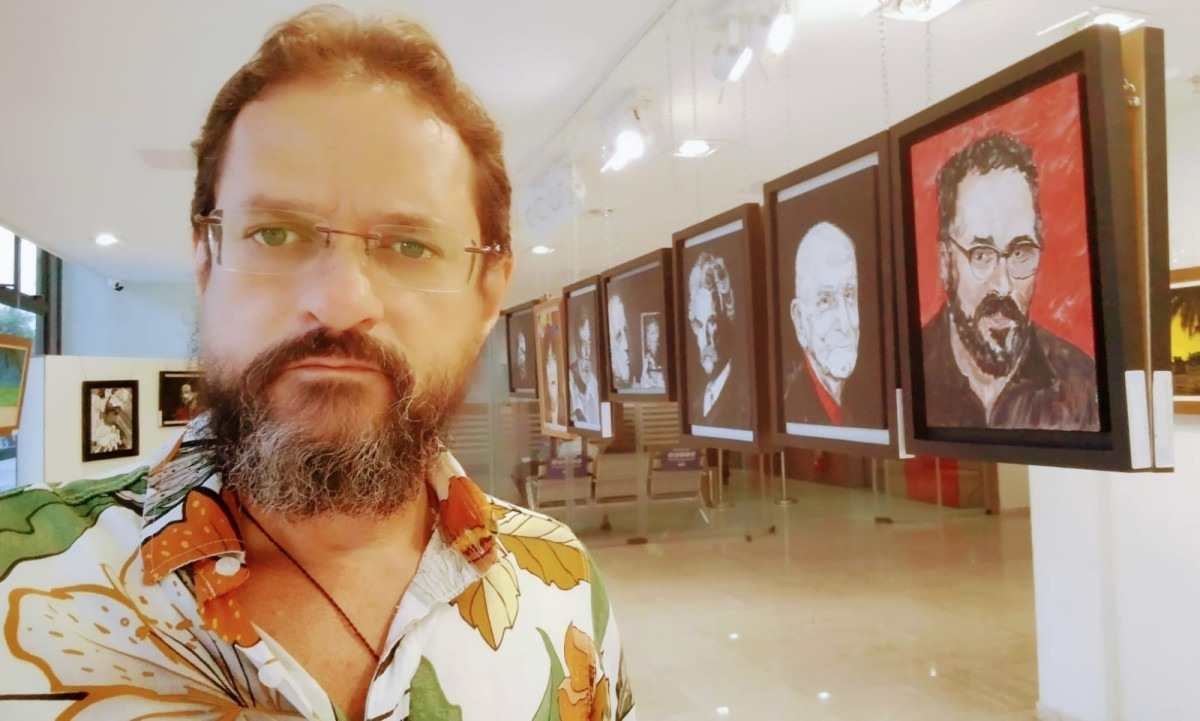 Escritor Daniel Barros expõe, pela primeira vez, pinturas autorais