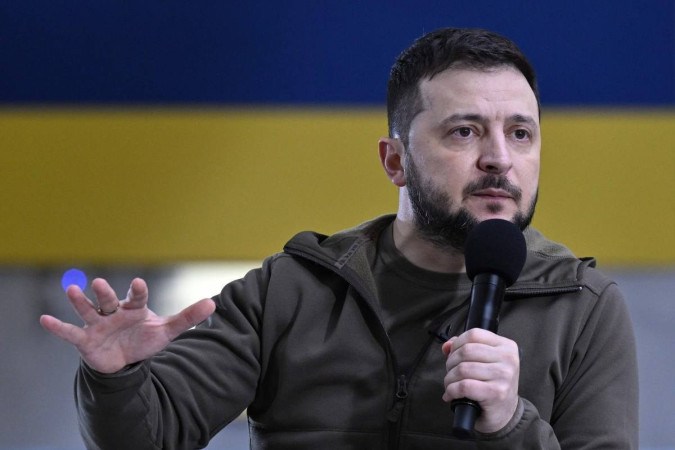 Zelensky deixa Istambul com cinco comandantes capturados em