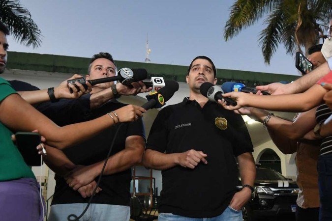 Delegados Douglas Fernandes e Petter Ranquetat cuidaram do caso
