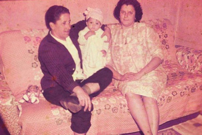 Arquivo Pessoal - Rosângela Serra Paraná (ao centro) com Odyr de Paiva Paraná e Nilza da Silva Serra - Arquivo Pessoal - Rosângela Serra Paraná (ao centro) com Odyr de Paiva Paraná e Nilza da Silva Serra -