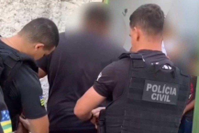 Os peritos descobriram que o acusado usou o telefone da mulher e conversou com familiares se ando por ela - (crédito: PCGO/Divulgação) Os peritos descobriram que o acusado usou o telefone da mulher e conversou com familiares se ando por ela - (crédito: PCGO/Divulgação)