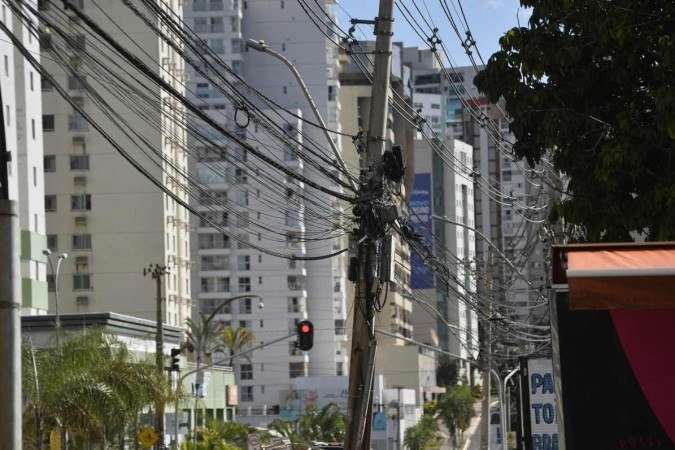 O ministério de Minas e Energia afirma ainda que há margem para diminuir mais 6,5%, em média, quando os estados regulamentarem a base de cálculo do ICMS - (crédito: Minervino Júnior/CB/D.A.Press) O ministério de Minas e Energia afirma ainda que há margem para diminuir mais 6,5%, em média, quando os estados regulamentarem a base de cálculo do ICMS - (crédito: Minervino Júnior/CB/D.A.Press)