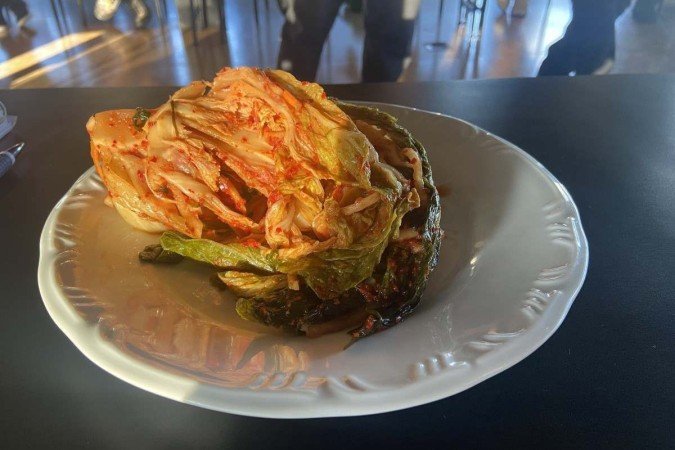 Kimchi feito pelo chef Paulo Shin, filho de coreanos