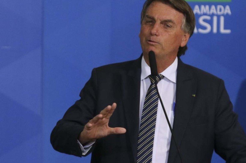 Bolsonaro diz que Forças Armadas têm leitura política do que está acontecendo