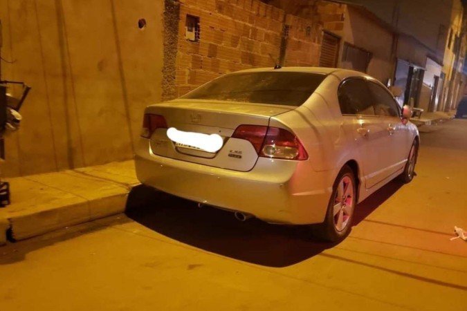 Carro dado pela vítima aos criminosos como parte do pagamento