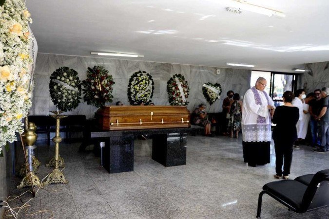  30/04/2022 Crédito: Marcelo Ferreira/CB/D.A Press. Brasil. Brasilia - DF -  Cemitério Campo da Esperança na Asa Sul. Velório de Marianne Peretti.