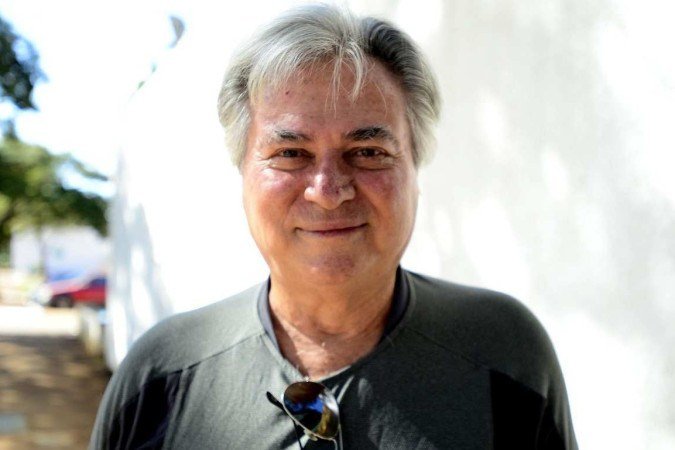  30/04/2022 Crédito: Marcelo Ferreira/CB/D.A Press. Brasil. Brasilia - DF -  Cemitério Campo da Esperança na Asa Sul. Velório de Marianne Peretti. Silvestre Gorgulho, jornalista.