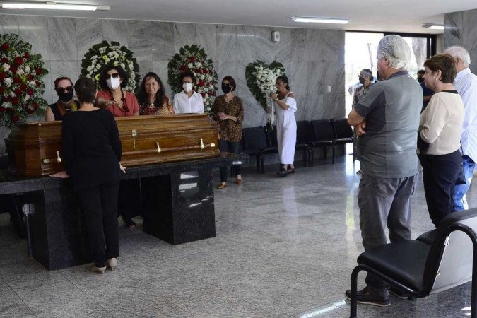  30/04/2022 Crédito: Marcelo Ferreira/CB/D.A Press. Brasil. Brasilia - DF -  Cemitério Campo da Esperança na Asa Sul. Velório de Marianne Peretti.