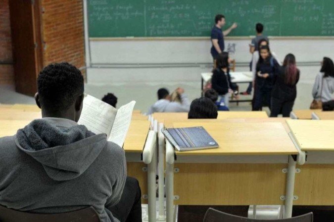 Maioria dos eleitores apoia a adoção de cotas raciais nas universidades - (crédito: Marcello Casal Jr/Agência Brasil) Maioria dos eleitores apoia a adoção de cotas raciais nas universidades - (crédito: Marcello Casal Jr/Agência Brasil)