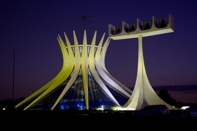  01/05/2022 Crédito: Marcelo Ferreira/CB/D.A Press. Brasil. Brasilia - DF -  Catedral de Brasília Missa de sétimo de dia da morte de Marianne Peretti.